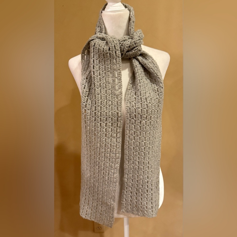 Kate Spade crafted Cashmere & Lambswool light gray/tan winter designer scarf